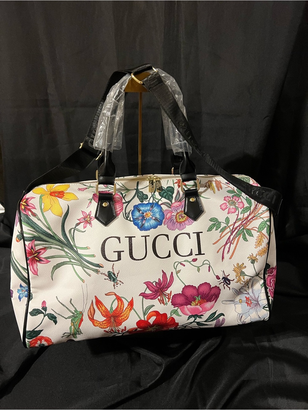 GUCCI White Floral Logo Duffle Bag - Picture 16 of 16